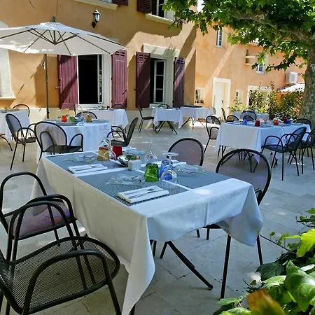 Les Jardins D'anglise Hotel